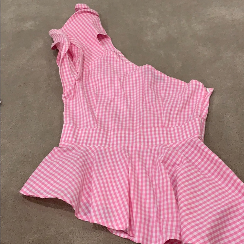 pink blouse